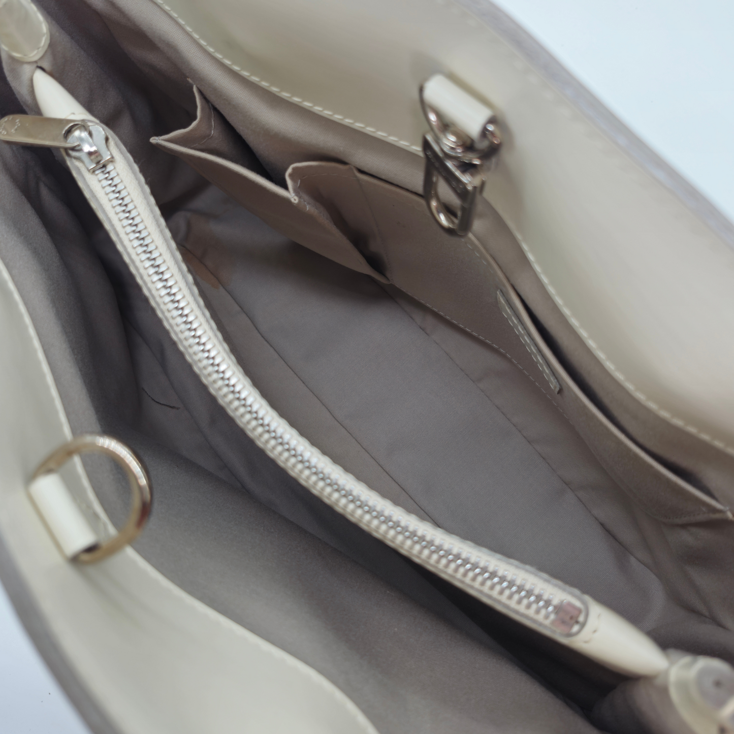Louis Vuitton Passy PM Epi Weiss- Tasche