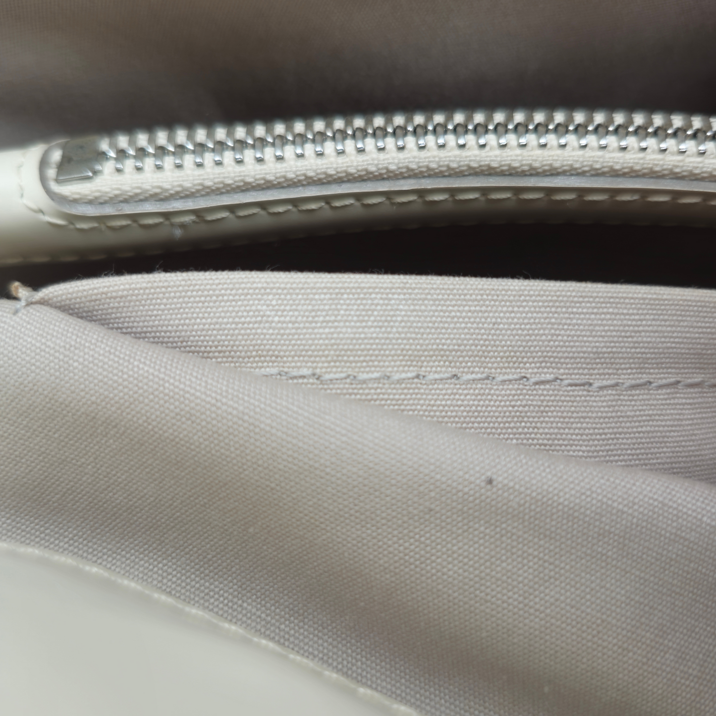 Louis Vuitton Passy PM Epi Weiss- Tasche